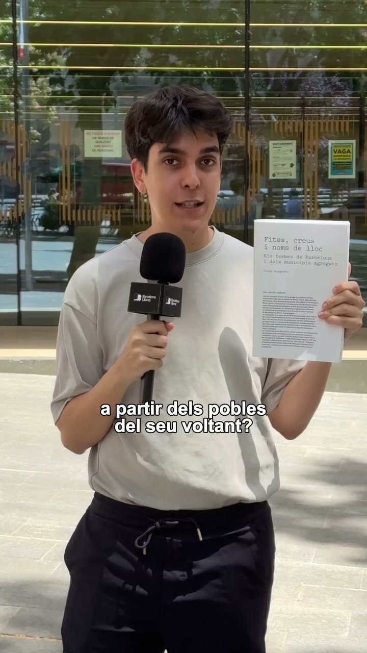 Fotograma del reel d'entrevistes al carrer sobre els municipis agregats a Barcelona